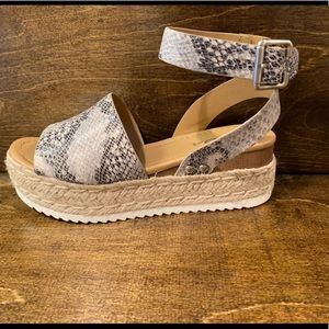 Soda Shoe (BRAND NEW) still in package